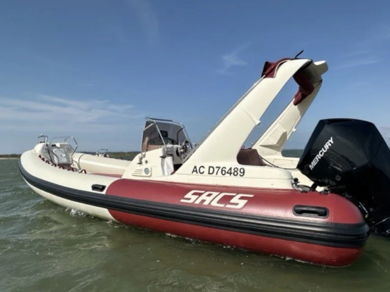 Yacht charter Grand Piquey - Sacs Sacs S 680 Ghost on SamBoat