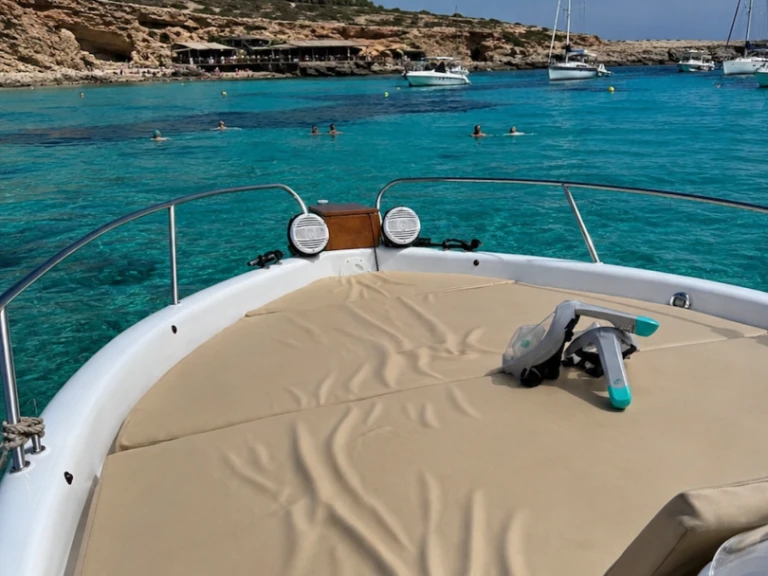 Yacht charter San Antonio Port - MLS BOATS MLS 705 BP on SamBoat