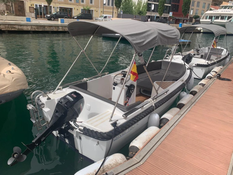 Hire Motorboat with or without skipper Silver Yacht Sant Tomàs