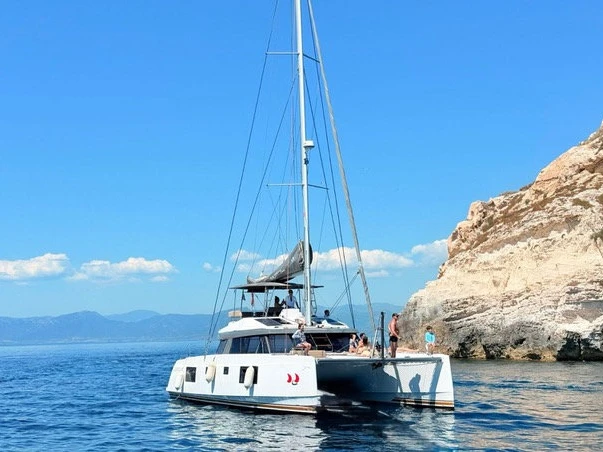 Catamaran hire in Golfo Aranci - Nautitech Nautitech 46 Fly