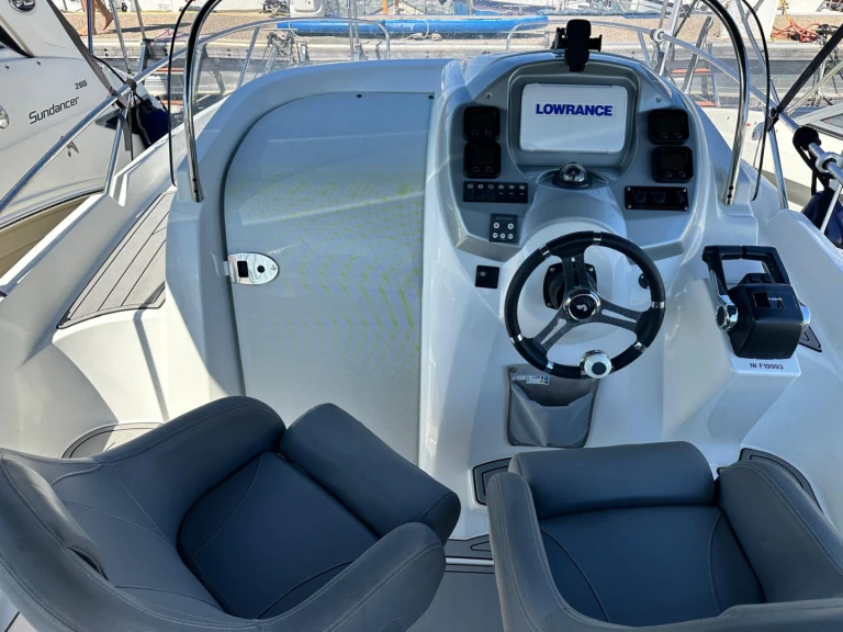 Hire Motorboat with or without skipper Bénéteau Mandelieu-la-Napoule