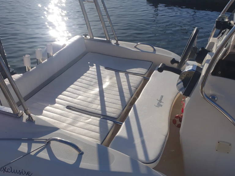 Hire a Nuova Jolly King 500 exclusive Marseille