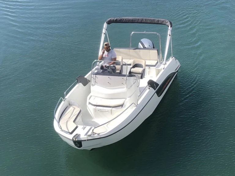 Yacht hire Marseille cheap Activ 605 Open Pack Sport