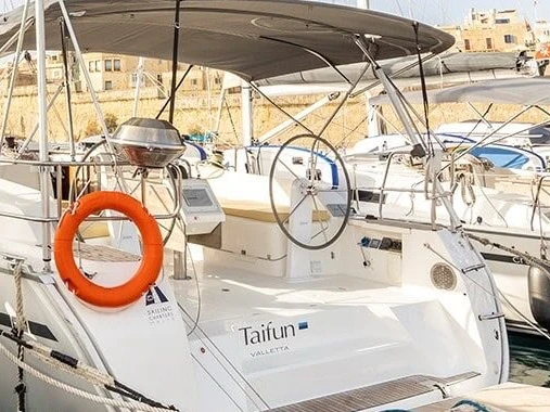 Yacht charter Kalkara - Bavaria Bavaria 46 on SamBoat