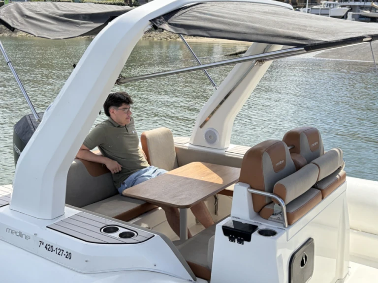 Hire a Zodiac Medline 7.5 Arcachon