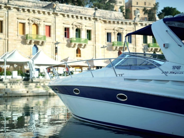 Charter a Bavaria Bavaria 38 in Valletta on Samboat