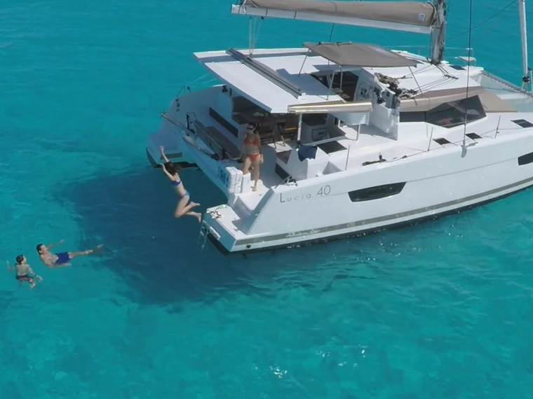 Catamaran to hire Cannes at the best price