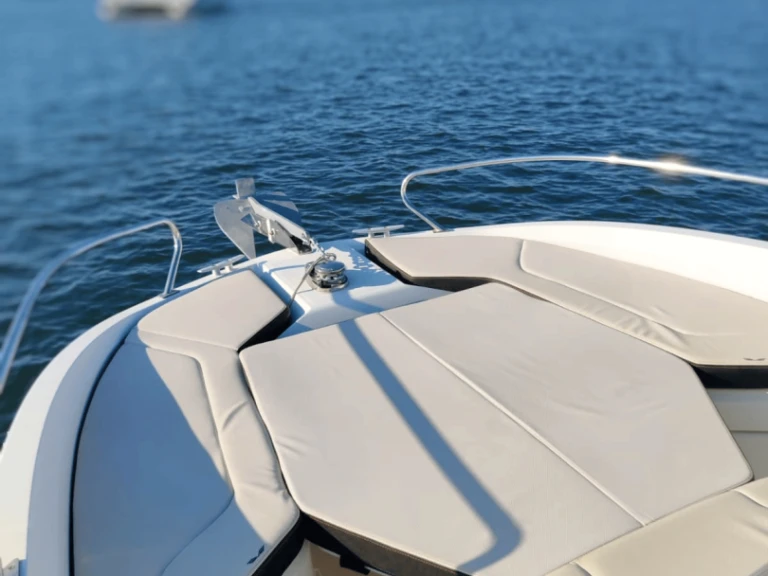 Motorboat to hire Hendaye at the best price