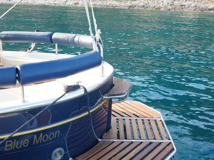 Motorboat to hire Sant Feliu de Guíxols at the best price