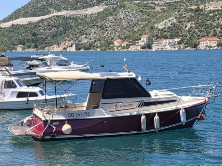 Motorboat hire in Dubrovnik - Bénéteau Antares 660
