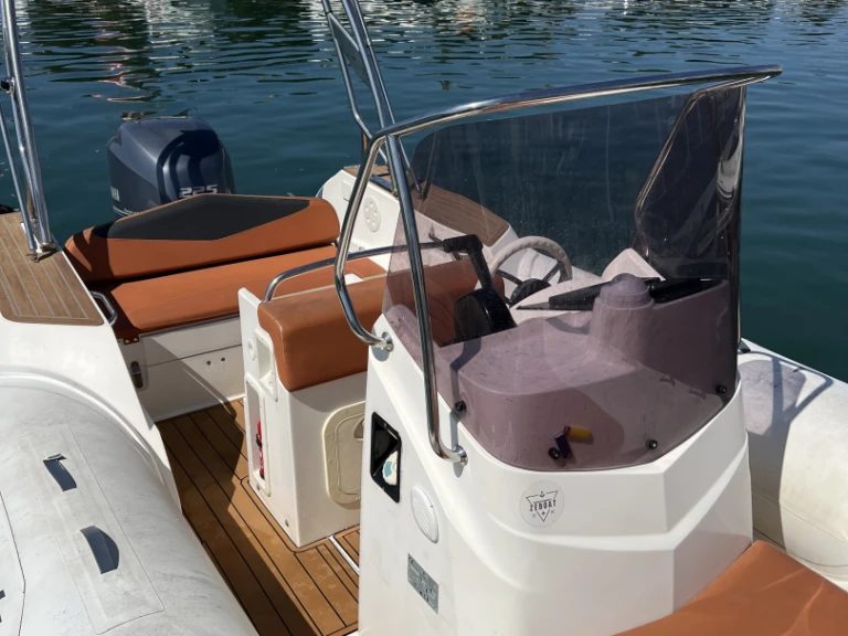 RIB hire in Marseille - Capelli Tempest 700