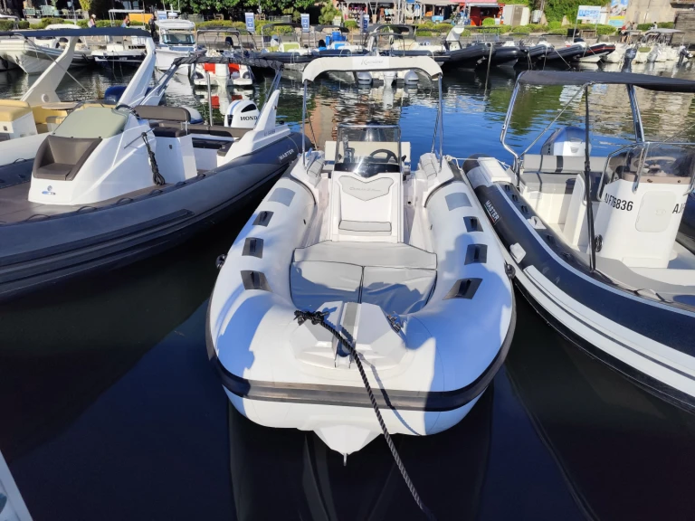 Zodiac Medline charter bareboat or skippered in  Porto-Vecchio