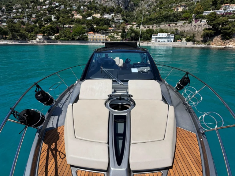 Charter a Cranchi Cranchi M44 HT in Nice Ferry Port on Samboat