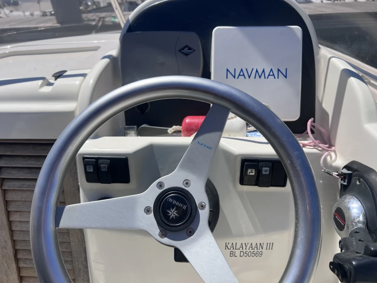 Hire Motorboat with or without skipper Jeanneau Les Issambres