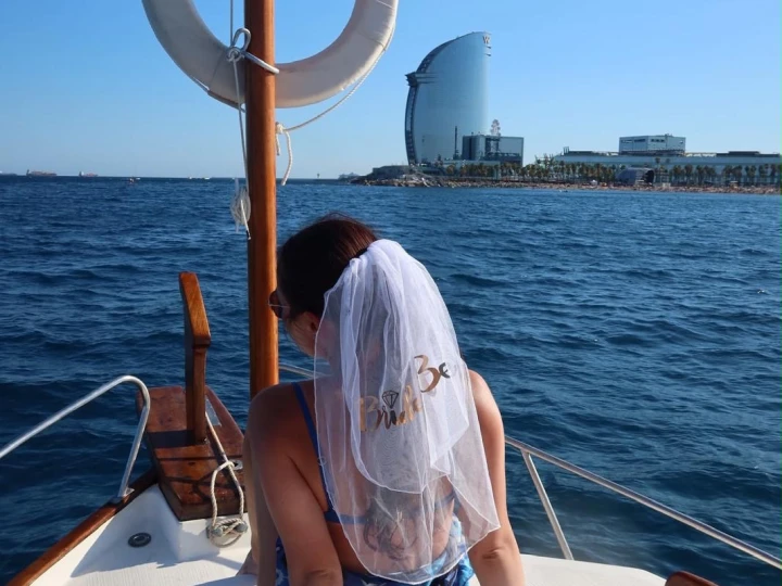 Charter a Menorquin-Yachts Llevant 39 in Port Olímpic of Barcelona on Samboat