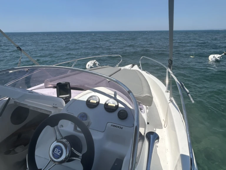 Charter a B2 Marine 572 DC in Le Cap d'Agde on Samboat