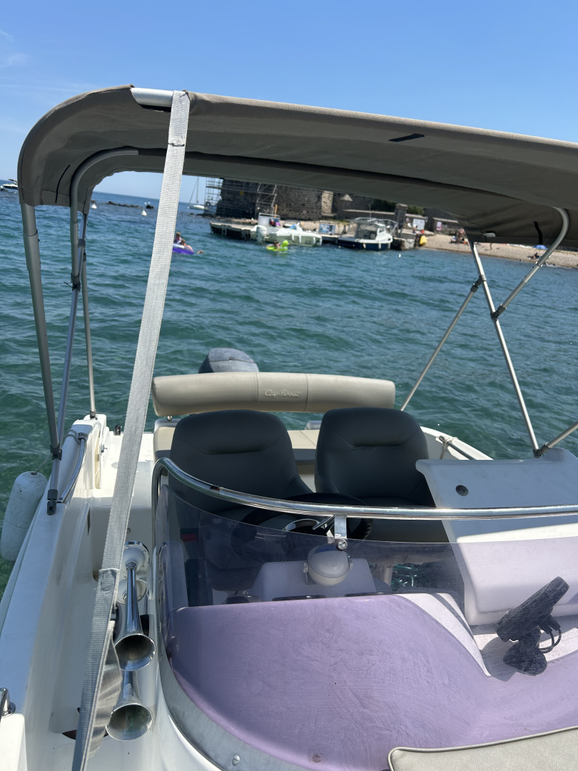 Yacht charter Le Cap d'Agde - B2 Marine 572 DC on SamBoat