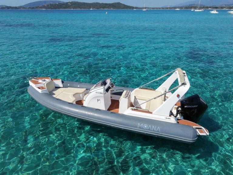 QUINGDAO Moana charter bareboat or skippered in  Lecci