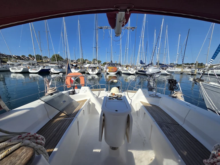 Hire a Dufour Gib Sea 43 Arzon