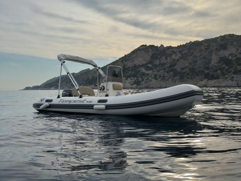 Hire RIB with or without skipper Capelli Marseille