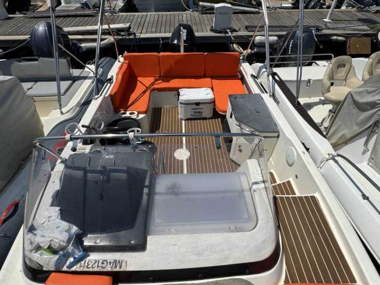 Quicksilver Activ 755 Sundeck charter bareboat or skippered in  Marseille
