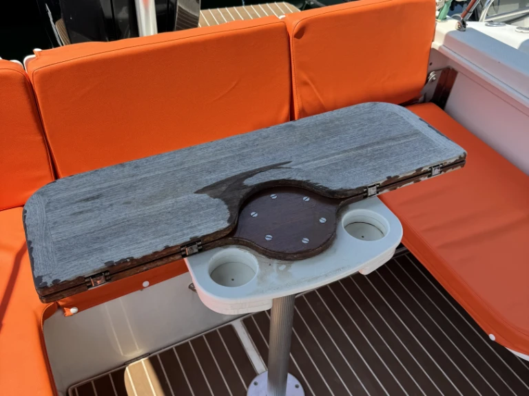 Hire a Quicksilver Activ 755 Sundeck Marseille