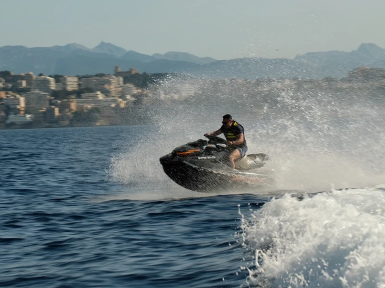 Hire Jet ski with or without skipper  Palma de Mallorca