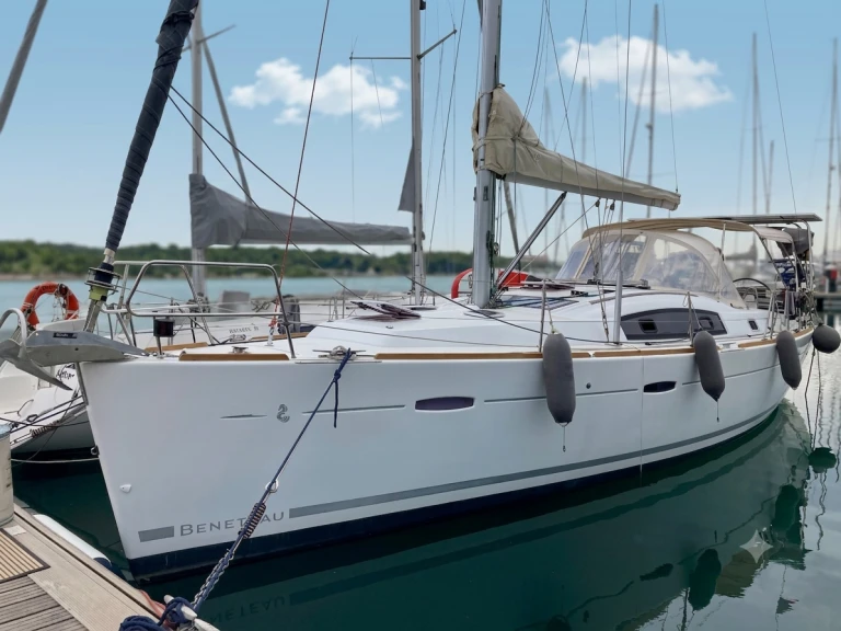 Yacht charter Bocas Del Toro - Bénéteau Oceanis 40 on SamBoat