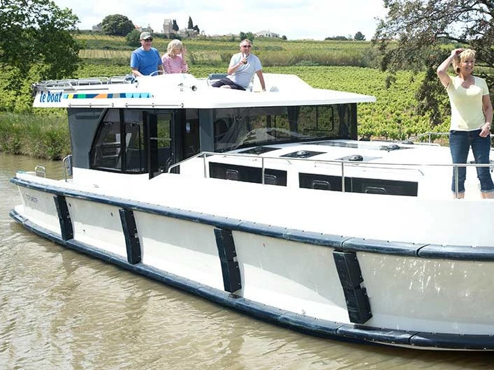 Hire Motorboat with or without skipper Le Boat Trèbes
