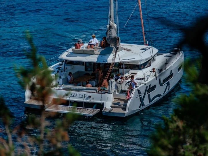 Charter a Excess Excess 15 in Es Jondal on Samboat