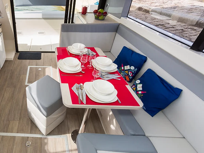 Motorboat to hire Homps at the best price