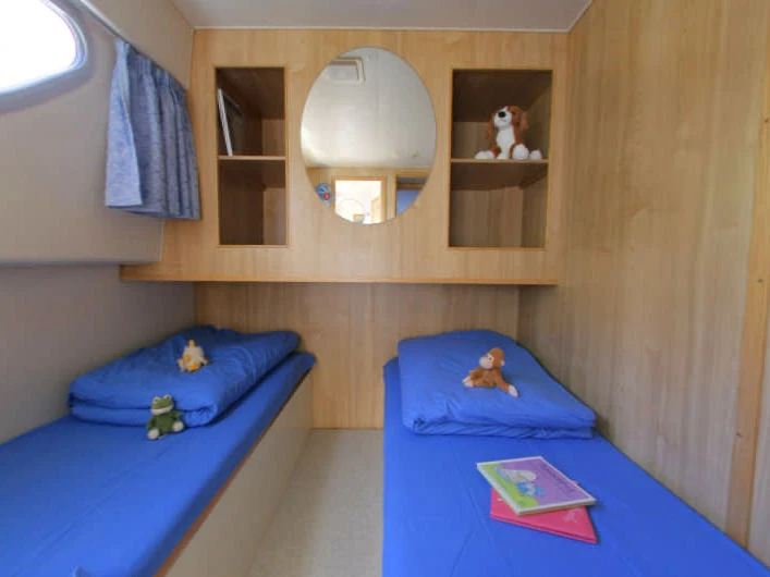 Yacht hire Homps cheap Calypso
