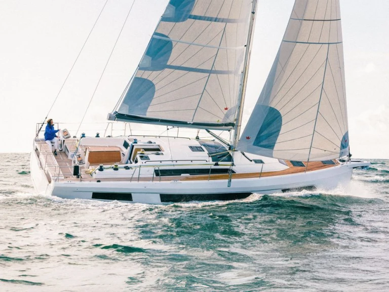 Sailboat hire in Annapolis - Dufour Dufour 44