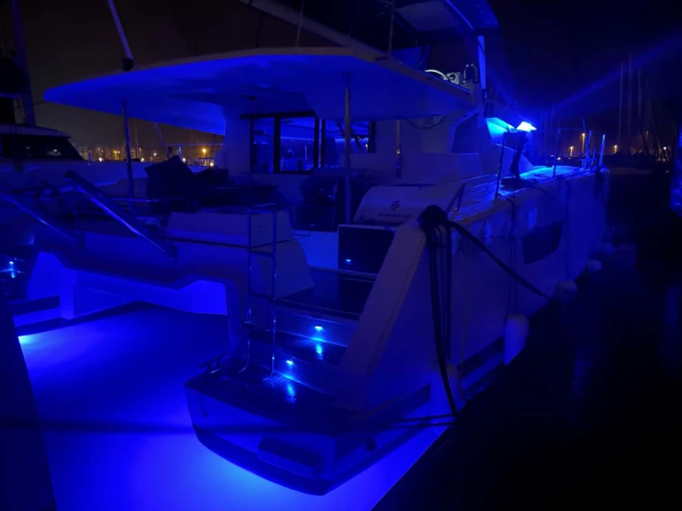 Hire Catamaran with or without skipper Fountaine Pajot Lefkáda