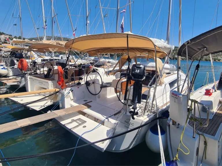 Hire a Dufour Dufour 310 Zaton