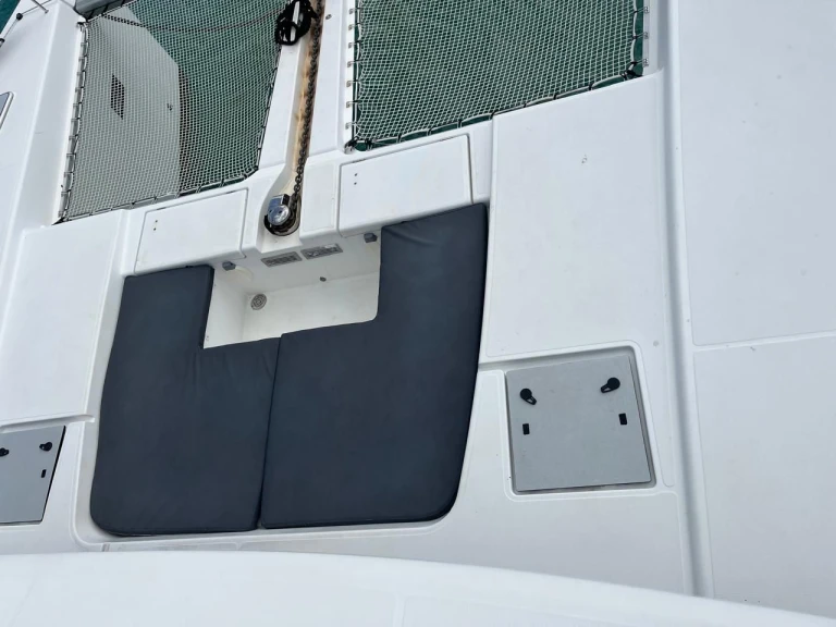 Charter a Lagoon Lagoon 52 F in Praslin Island on Samboat