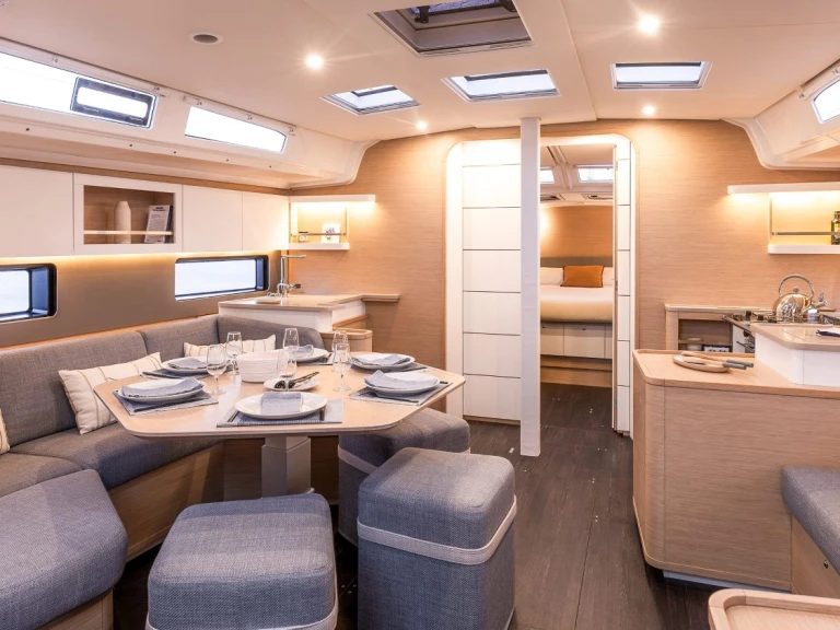 Yacht charter Annapolis - Dufour Dufour 44 on SamBoat