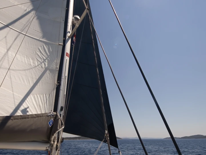 Catamaran to hire Tribunj at the best price