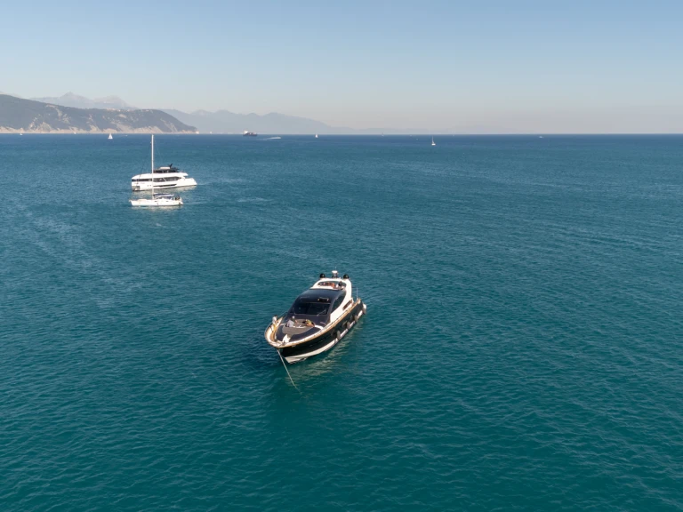 Yacht charter Viareggio - CERRI Cerri 86  on SamBoat