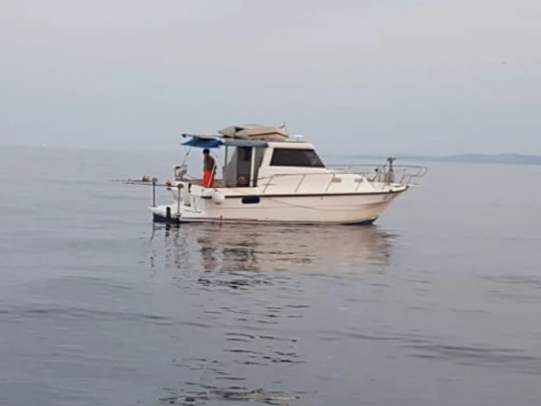 Yacht hire Općina Supetar cheap 800