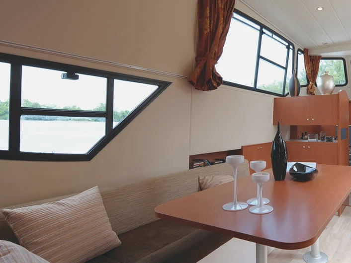 Le Boat Minuetto charter bareboat or skippered in  Precenicco