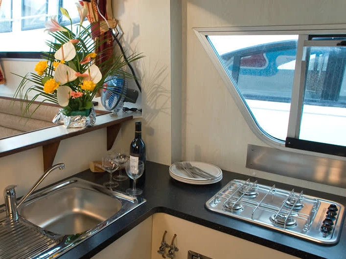 Motorboat hire in Branges - Le Boat Continentale