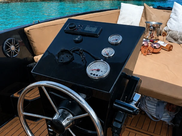 Motorboat to hire Ibiza Town at the best price