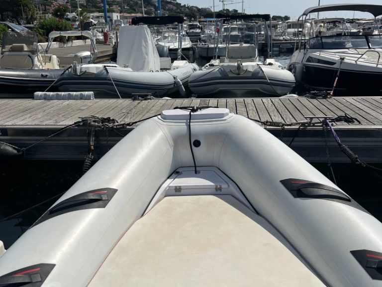 Yacht hire Les Issambres cheap SELVA 6.50