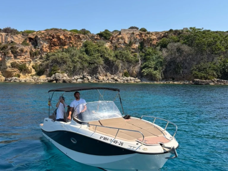 Yacht charter Mahon Port - Quicksilver Activ 755 Sundeck on SamBoat
