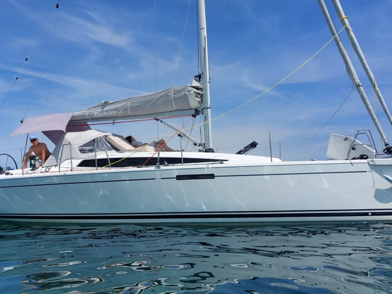 Sailboat hire in Loctudy - Dehler Dehler 34