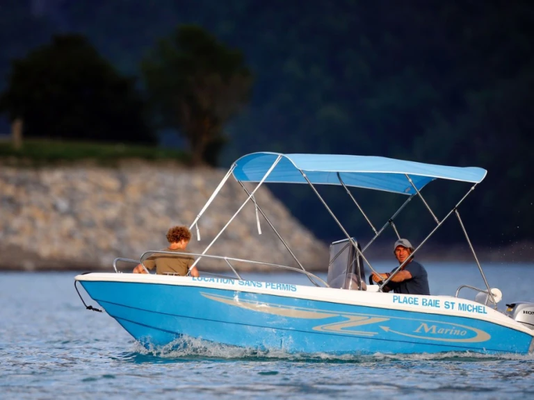 Hire a Marino 450 Marseille