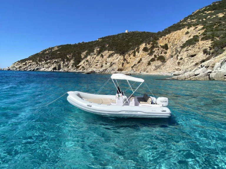 Yacht charter Villasimius - Italboats Predator 540 on SamBoat