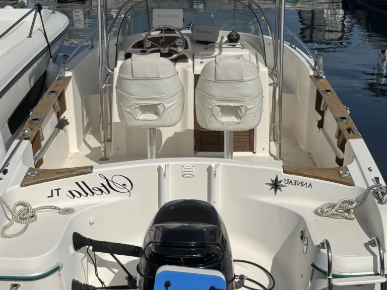 Yacht hire Les Issambres cheap Cap Camarat 625
