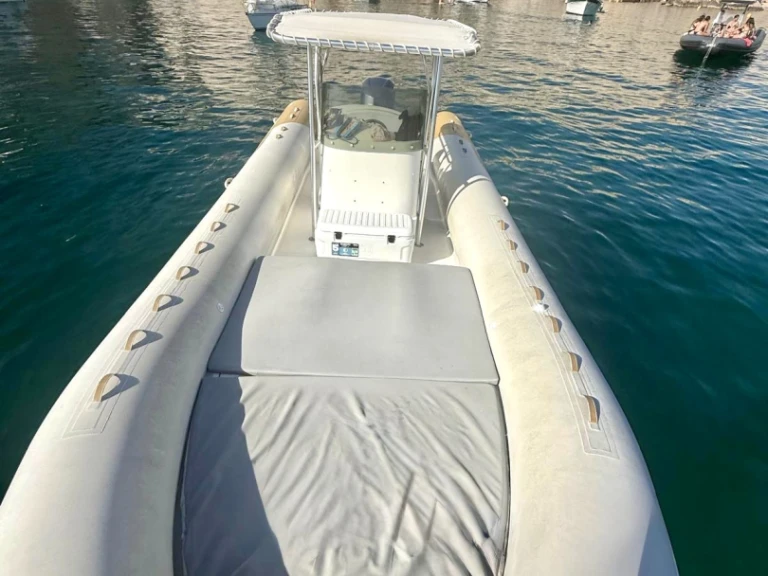 Yacht hire Marseille cheap Capelli 900 Sun